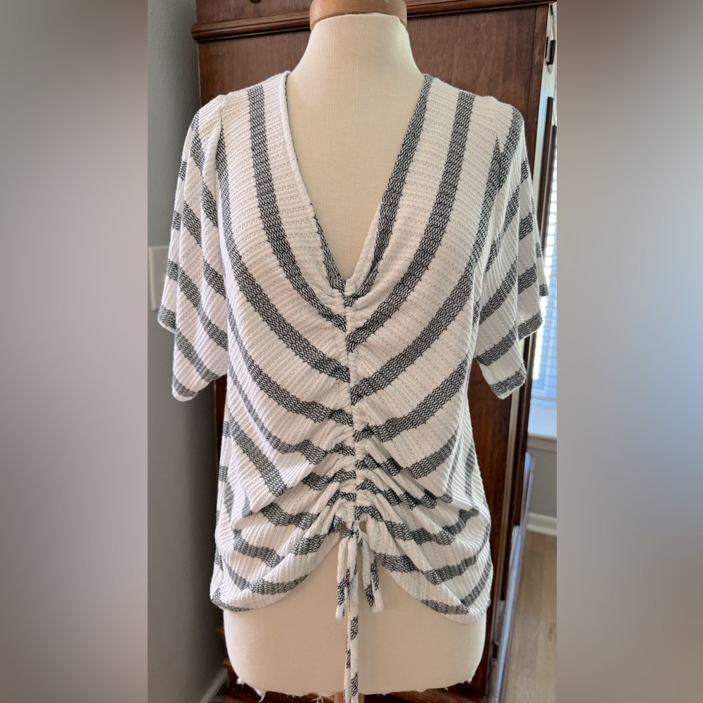 Women’s Blk/white stripe BKE Tie front